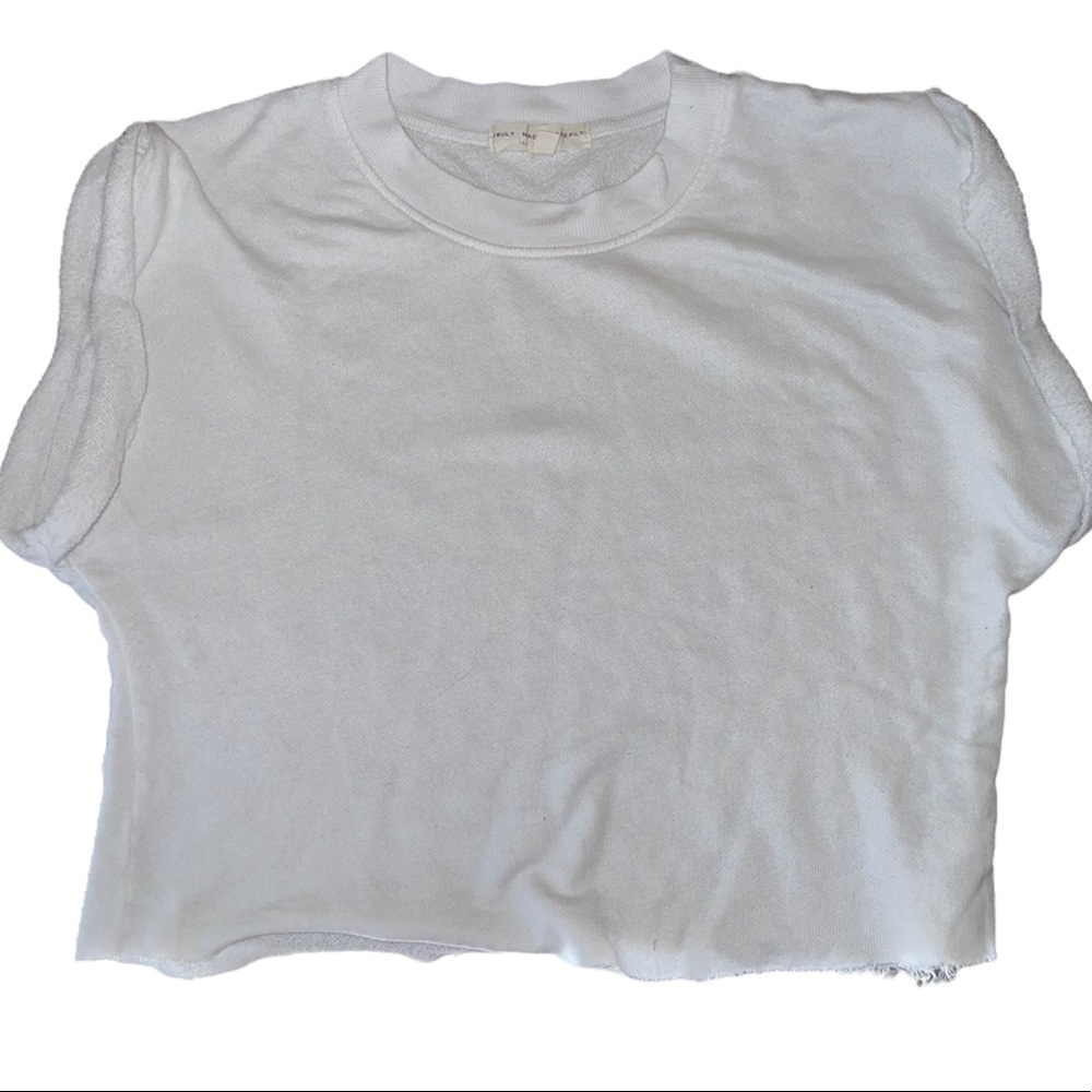 Crop white muscle tee